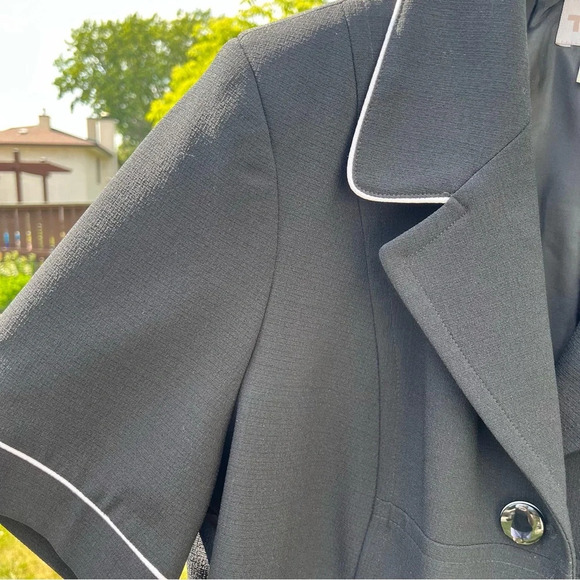 Tan Jay Short Sleeve Blazer - Picture 3 of 6